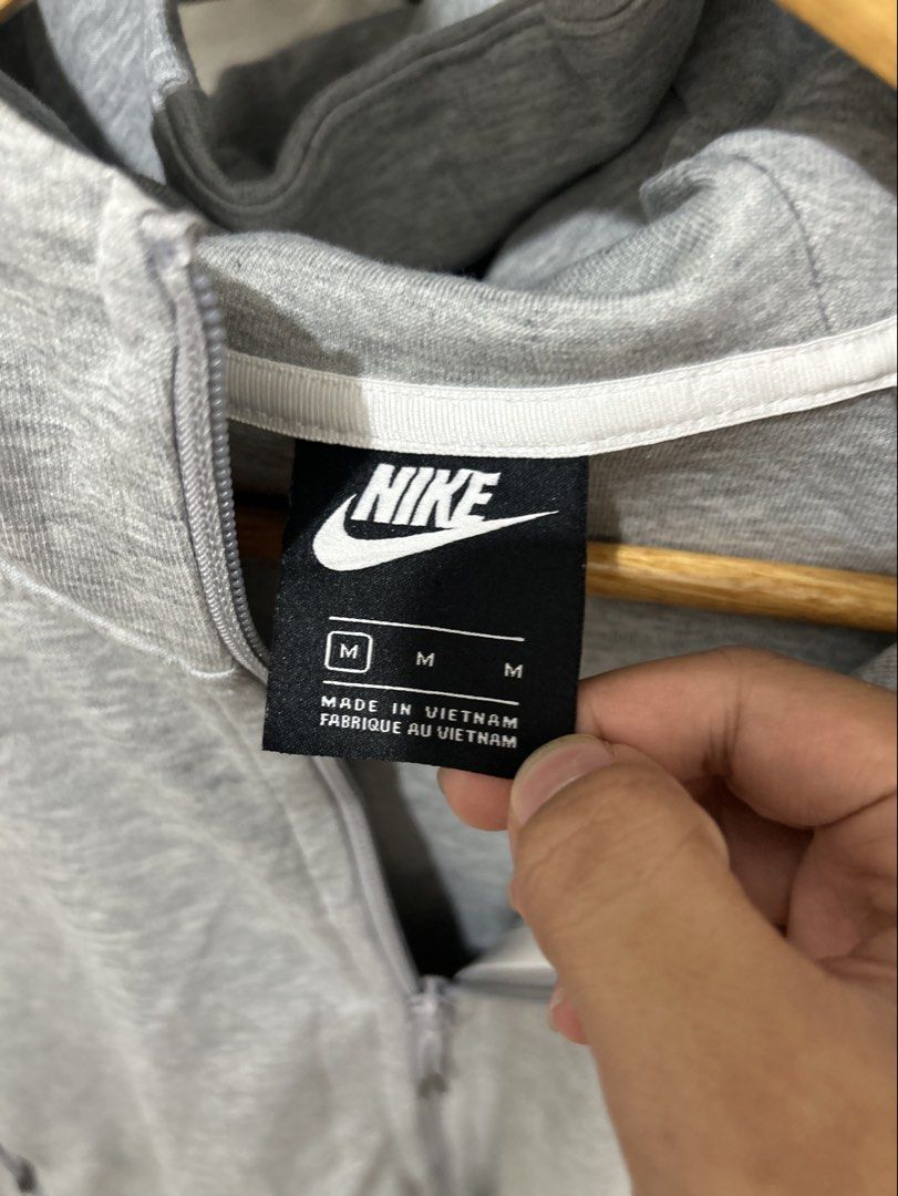 nike womens techfleece (Category: Coats, Jackets and Outerwear) located in Cavite. Submitted by arvinroderos (Listing ID 1469430741, Image 3). Description: Nike techfleece women’s 23x24-27 As new 1250.