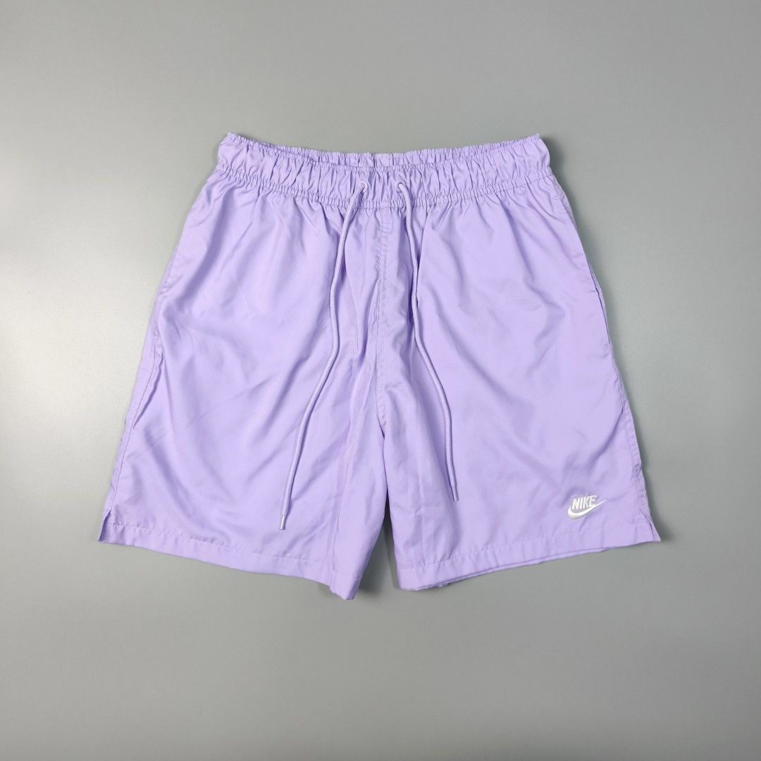 NIKE WOVEN SHORTS (Category: Shorts) located in Baguio. Submitted by nikholeisshop29 (Listing ID 1469554243, Image 1). Description: NIKE WOVEN SHORTS 880 + SF M on tag L:17 | W:28-32 Good as new condition Color rate: 10/10.