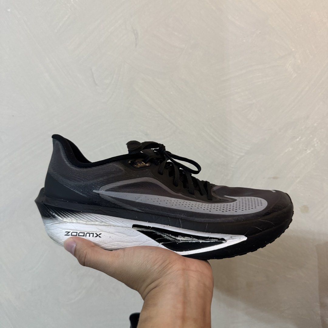 Nike Zoom Fly 6 (Category: Sneakers) located in Las Pinas. Submitted by rileyboi (Listing ID 1469519712, Image 1). Description: pair only, no box.