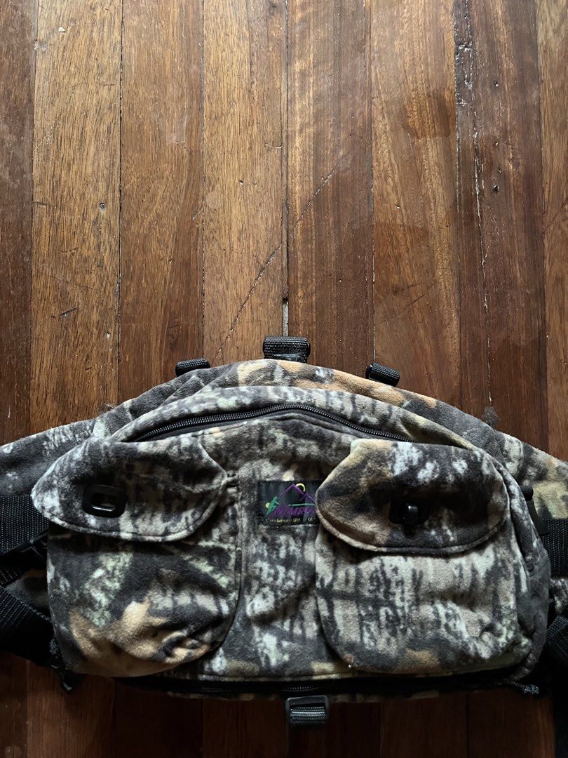 Nimrod Outdoor Realtree Pinnacle Pack (Full System) (Category: Belt bags, Clutches and Pouches) located in Los Banos. Submitted by lootmeup (Listing ID 1469470449, Image 2). Description: Nimrod Outdoor Realtree Pinnacle Pack (Full System) Detachable advance shoulder harness Large pouch size, convenient to use for outdoor activities Pwedeng gamitin na waist bag lang without harness Issue: broken lock on left pocket Size: Width: 11.5 Length: 15.5 T
