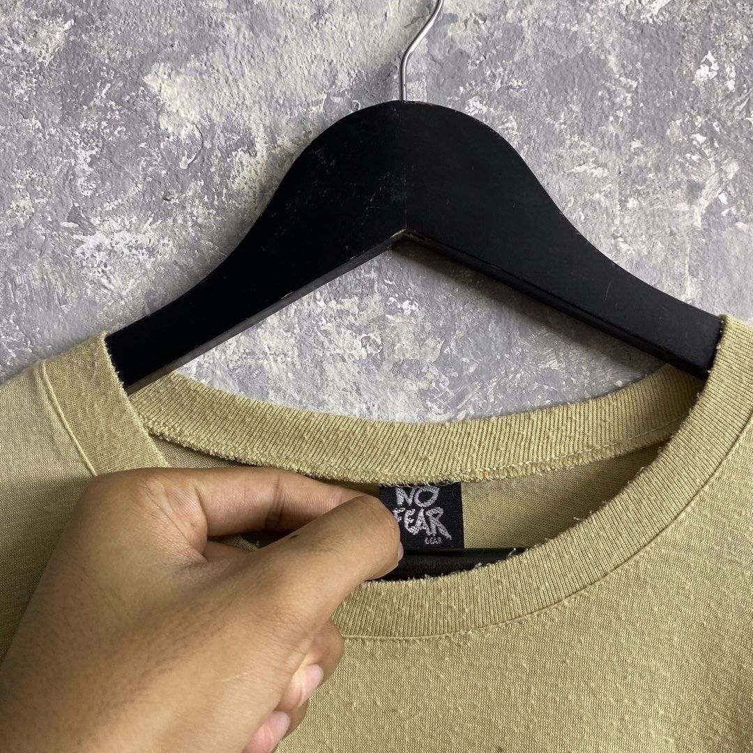 No Fear (Category: Tshirts & Polo Shirts ) located in Pasig City. Submitted by lumangkamisa (Listing ID 1469417104, Image 3). Description: Fits Large Has lints all over the shirt.