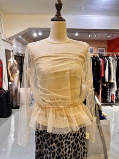 （分類：）位於 。 由 preownedluxuryclotheshk 提交（商品編號 1469465192，圖片 1）。簡介： 。