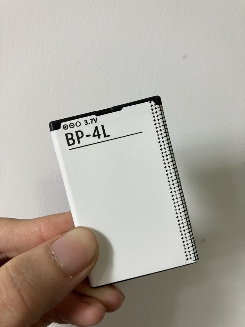 Nokia E71 （分類：其他手機）位於 Hong Kong。 由 pentaxian 提交（商品編號 1469426305，圖片 3）。簡介： 顯示正常，H鍵唔work，wifi正常，當垃圾賣，售出不退 連副廠電，USB叉電線一條 閒日18:20兆康/18:30天水圍交收 順豐到付。