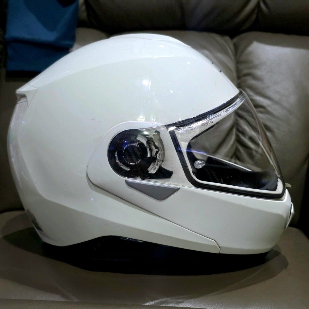 NOLAN Helmet N100-5 Large (Category: Helmets and other Riding Gears) located in Manila. Submitted by arianne0828 (Listing ID 1469538487, Image 2). Description: well used large size nolan brand white color pickup: pritil tondo.