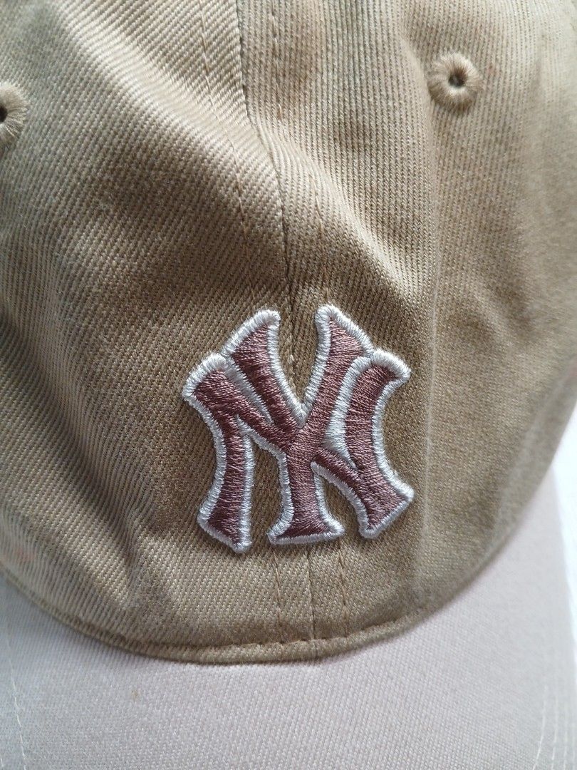 NYC MLB cap (Category: Caps & Hats) located in La Trinidad. Submitted by dashopperist (Listing ID 1469405162, Image 2). Description: .