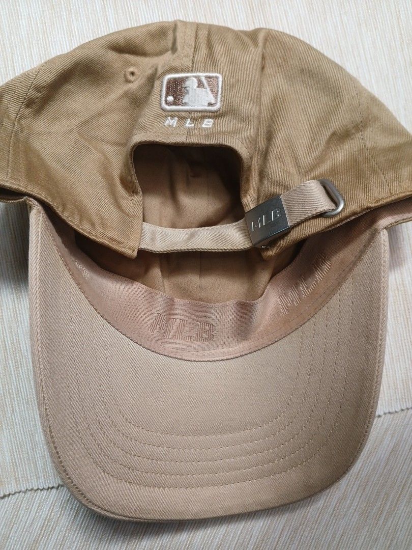 NYC MLB cap (Category: Caps & Hats) located in La Trinidad. Submitted by dashopperist (Listing ID 1469405162, Image 3). Description: .