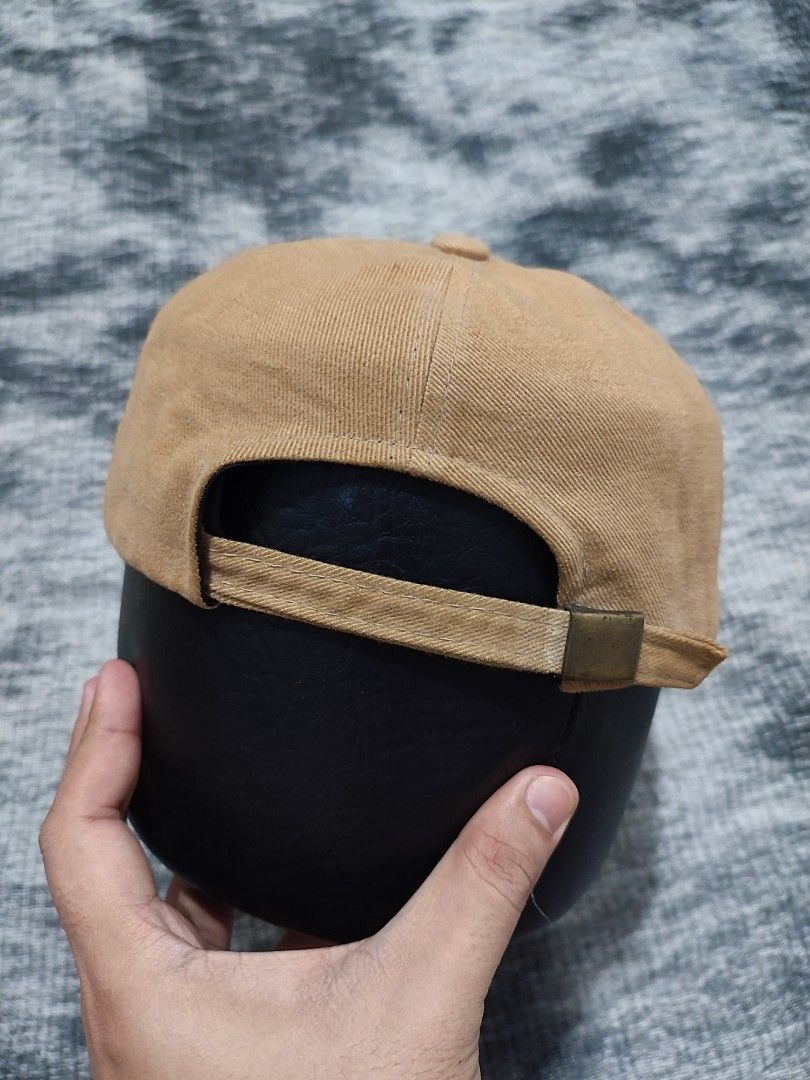 Oakley Cap (Category: Caps & Hats) located in Cebu City. Submitted by haryvyylyynn (Listing ID 1469555748, Image 3). Description: Oakley Cap 650.
