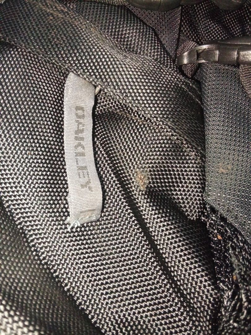 Oakley Vintage Backpack Original (Category: Backpacks) located in Manila. Submitted by christoph17 (Listing ID 1469439615, Image 3). Description: good condition original.