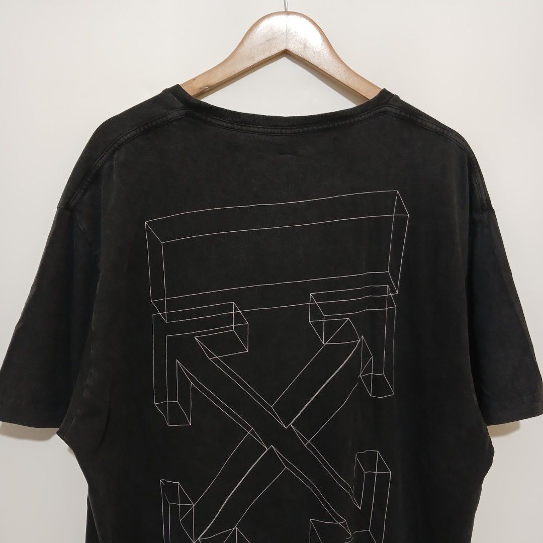 OFF-WHITE WASHED BLACK 3D ARROW (Category: Tshirts & Polo Shirts ) located in Ozamiz City. Submitted by 2nd.sight (Listing ID 1469466678, Image 3). Description: Black washed color size: medium oversized w: 25.5 l: 32.5 slight hairline (unnoticeable) vgood condition.