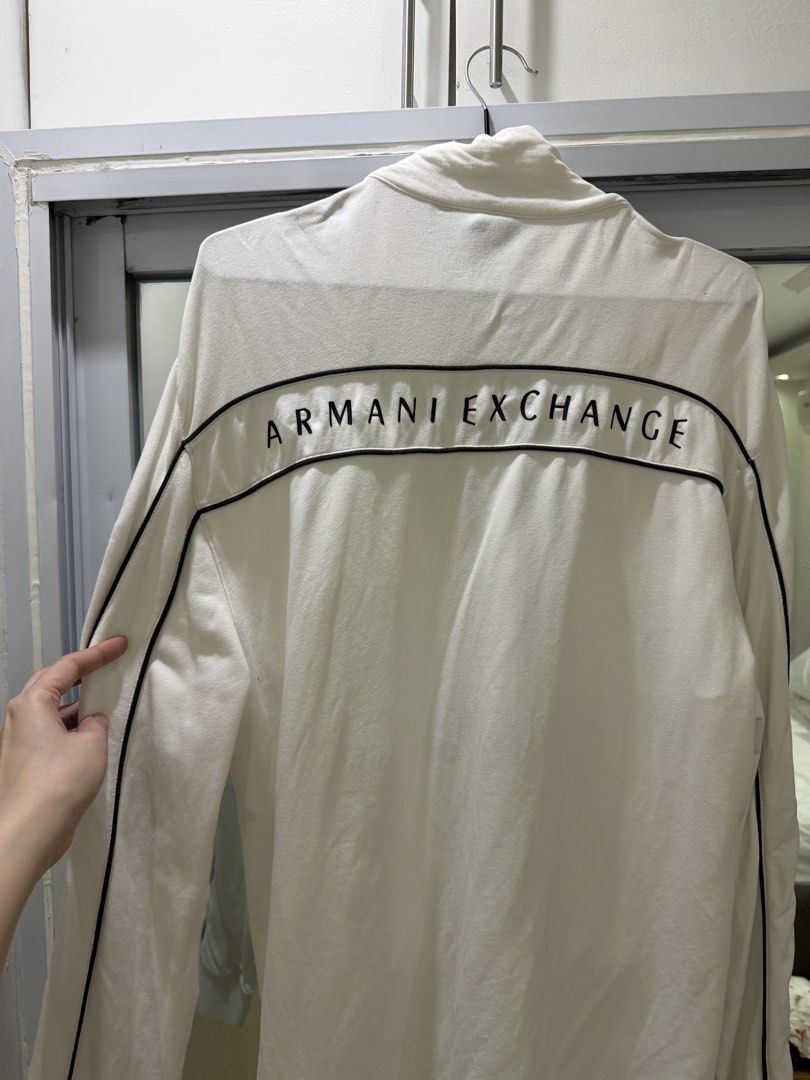 💯OG Armani Exchange White Zip-Up Track Jacket (Category: Coats, Jackets and Outerwear) located in Pasig City. Submitted by roxannecawaling (Listing ID 1469494162, Image 3). Description: 📍Pasig .