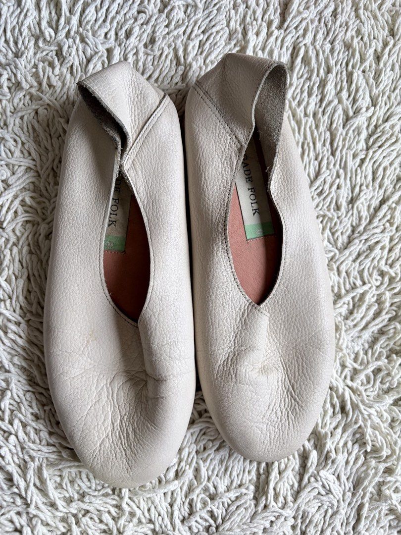OMW FLATS SIZE 8 CREAM (Category: Flats & Sandals) located in Bacolod City. Submitted by poppylouri.ph (Listing ID 1469429345, Image 1). Description: SF c/o buyer. Pay now ship later. .