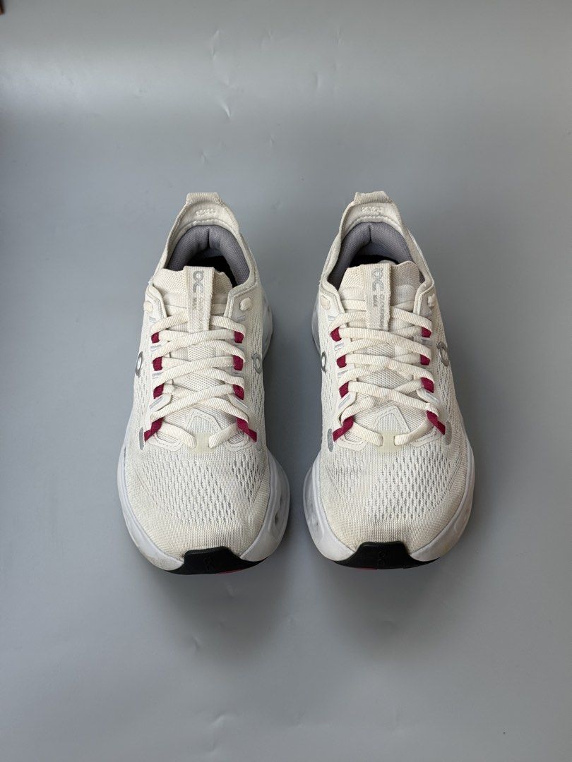 ON CLOUD SURFER MAX (Category: Sneakers) located in Legazpi City. Submitted by mr.solelution (Listing ID 1469495101, Image 3). Description: • ON CLOUD SURFER MAX ( women ) • SIZE: 6.5us / 37.5euro / 23.5cm • EXCELLENT CONDITION • MINOR SIGN OF USAGE LOCATION: LEGAZPI ALBAY BICOL📍 PLUS SHIPPING FEE 💵 .