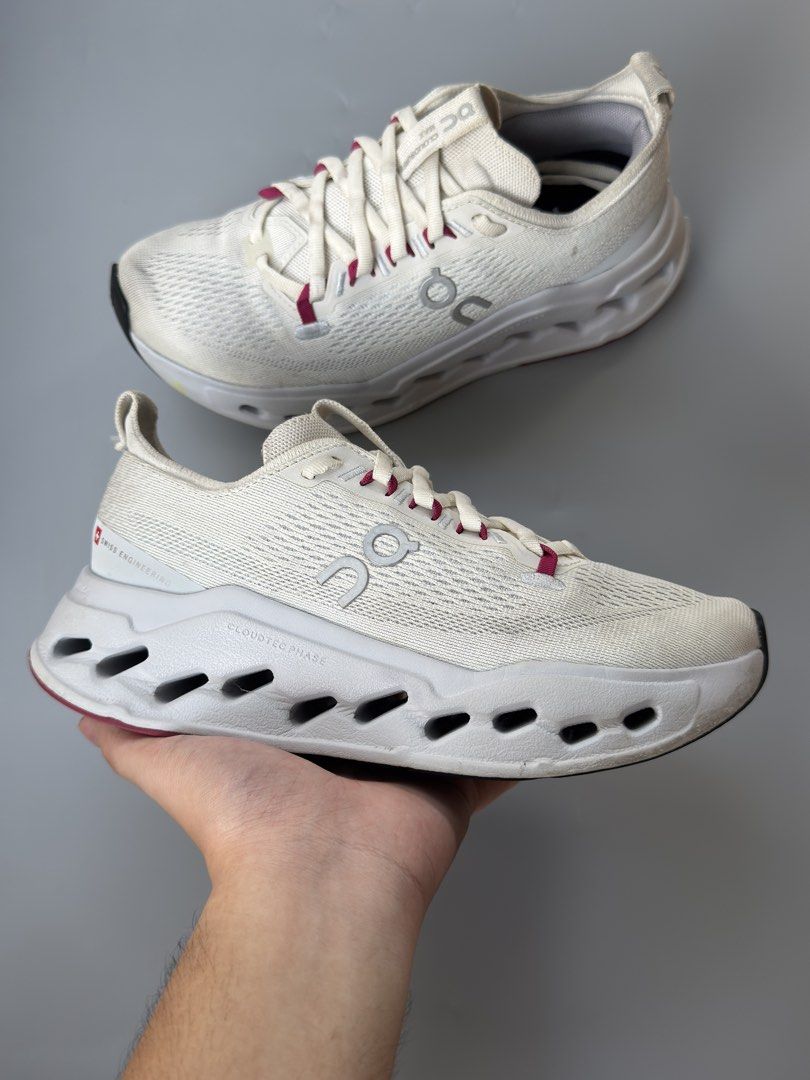 ON CLOUD SURFER MAX (Category: Sneakers) located in Legazpi City. Submitted by mr.solelution (Listing ID 1469495101, Image 1). Description: • ON CLOUD SURFER MAX ( women ) • SIZE: 6.5us / 37.5euro / 23.5cm • EXCELLENT CONDITION • MINOR SIGN OF USAGE LOCATION: LEGAZPI ALBAY BICOL📍 PLUS SHIPPING FEE 💵 .