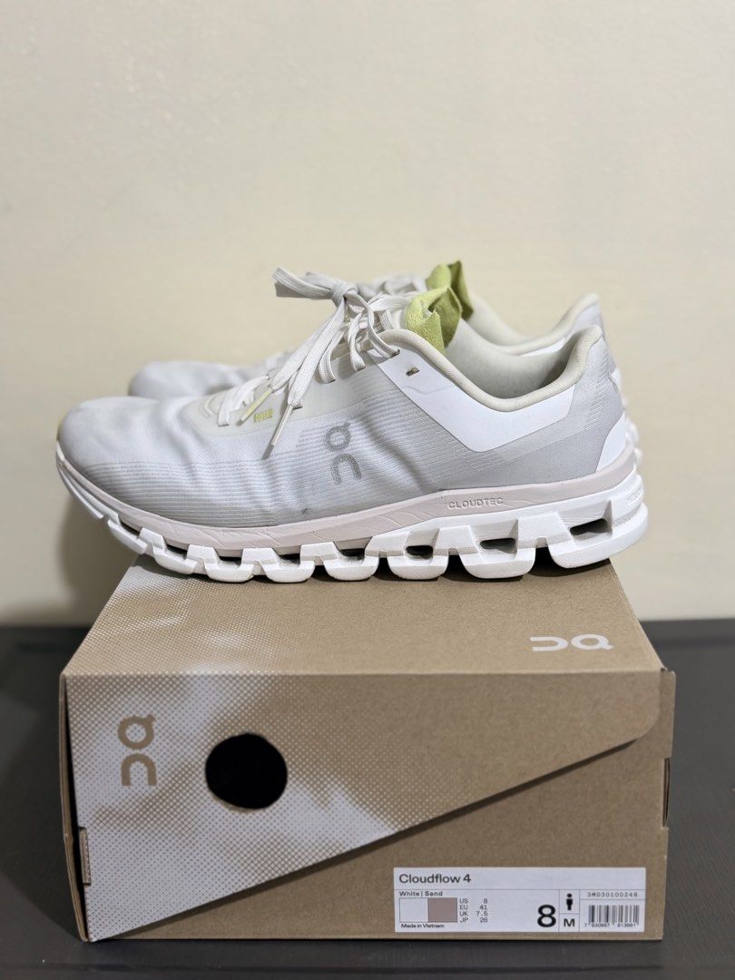 ON CLOUDFLOW 4 White/Sand (Category: Sneakers) located in Baguio. Submitted by snkr.essence (Listing ID 1469536459, Image 1). Description: ON Cloudflow 4 White/Sand Size: 8 US 7.5UK 26 CM Condition: Used Inclusions: OG Box Price: ₱3,500 Check us out on: IG: snkr.essence Carousell: snkr.essence 🚚 📦Shipping Thru J&T (₱200 SF) 📍Baguio City - 2600.