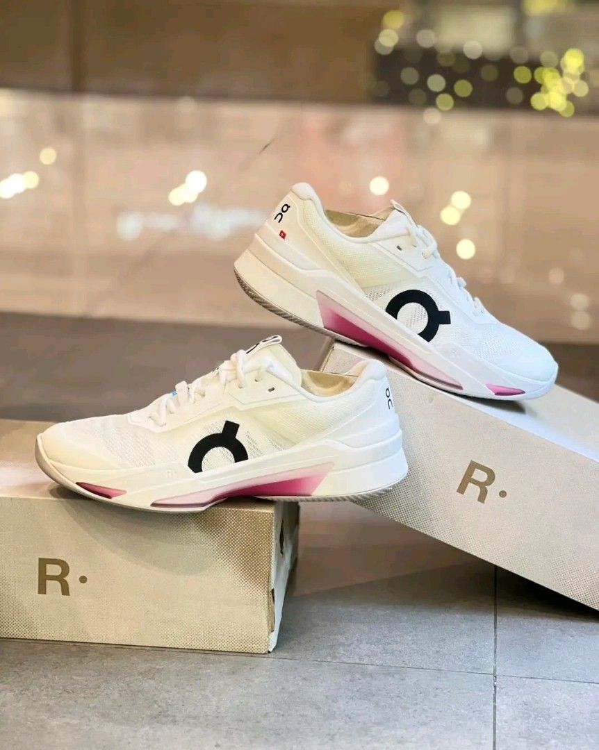 OnCLOUD ROGER PRO (Category: Racket and Ball Sports) located in Manila. Submitted by clevercrystal_254bfe (Listing ID 1469460749, Image 3). Description: OnCLOUD ROGER PRO all size are available Interested Please send size Order We accept COD No Cancelation Order Same Day Delivery.