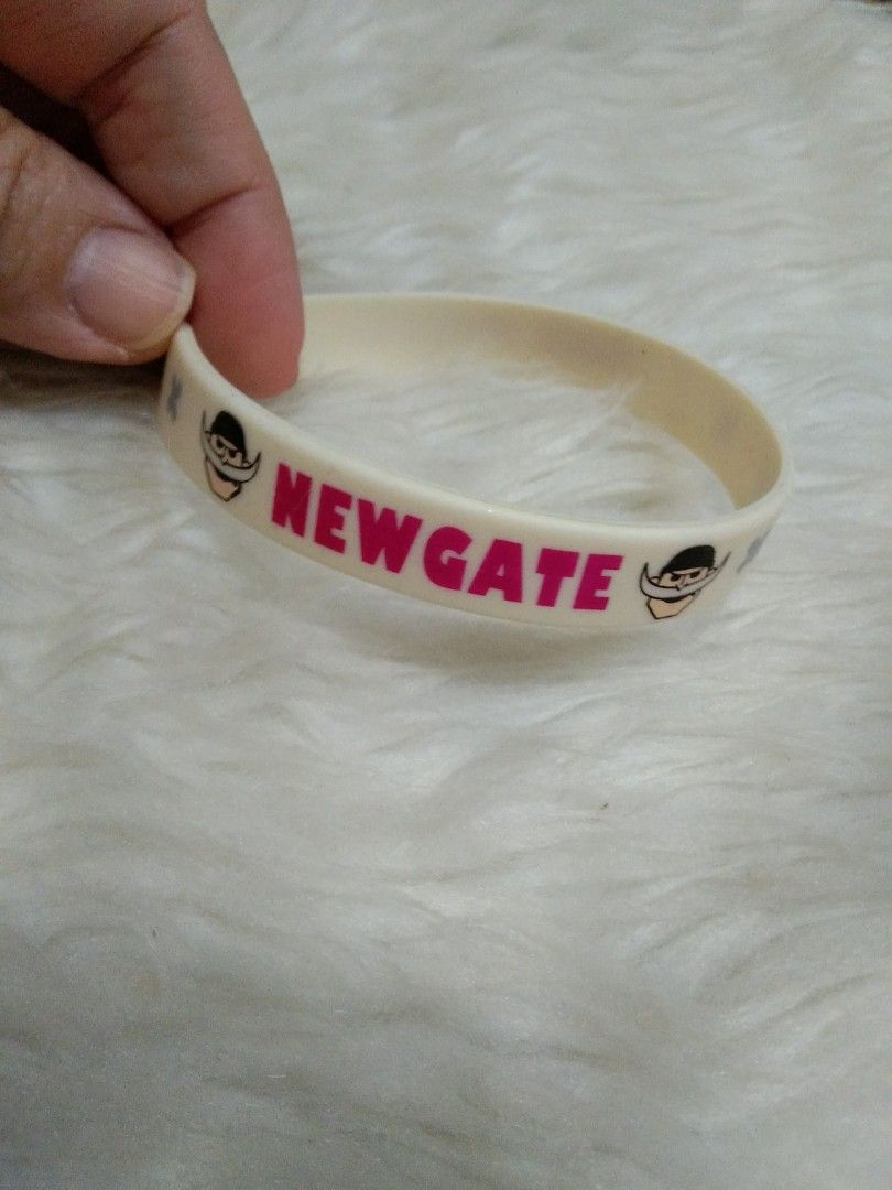 One pc bracelet band rare (Category: Bracelets) located in Quezon City. Submitted by eidorableshop (Listing ID 1469393752, Image 3). Description: .