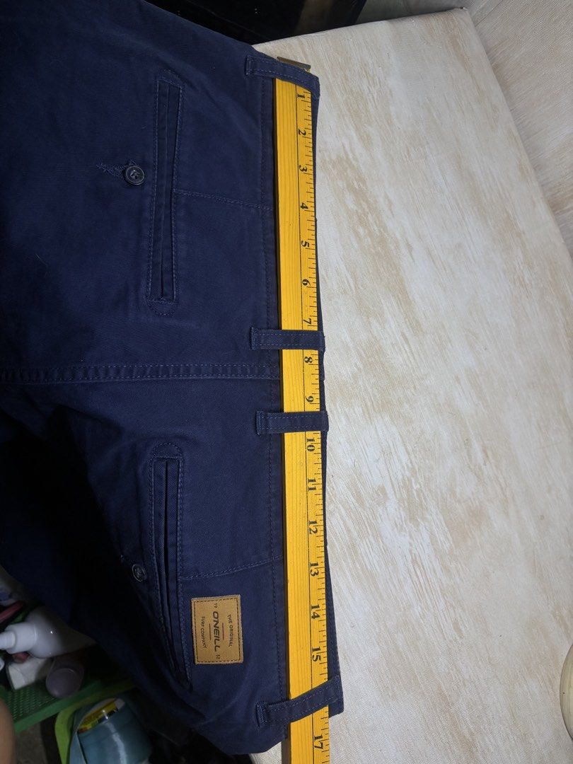 ONEILL CHINO PANTS (Category: Chinos) located in Cabuyao City. Submitted by pormanation-thrift-store (Listing ID 1469424379, Image 2). Description: ONEILL CHINO PANTS Condition: EXCELLENT Color rate: 9.5/10 Size: 32 Dimes: 33”Wx43”L Issue: MAY SULAT LANG SA LOOB NG WAIST‼️ Price: 1100.