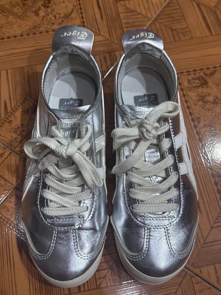 Onitsuka mexico 66 (Category: Sneakers) located in Manila. Submitted by pialoved (Listing ID 1469484862, Image 1). Description: US 4 22.5cm Without box.