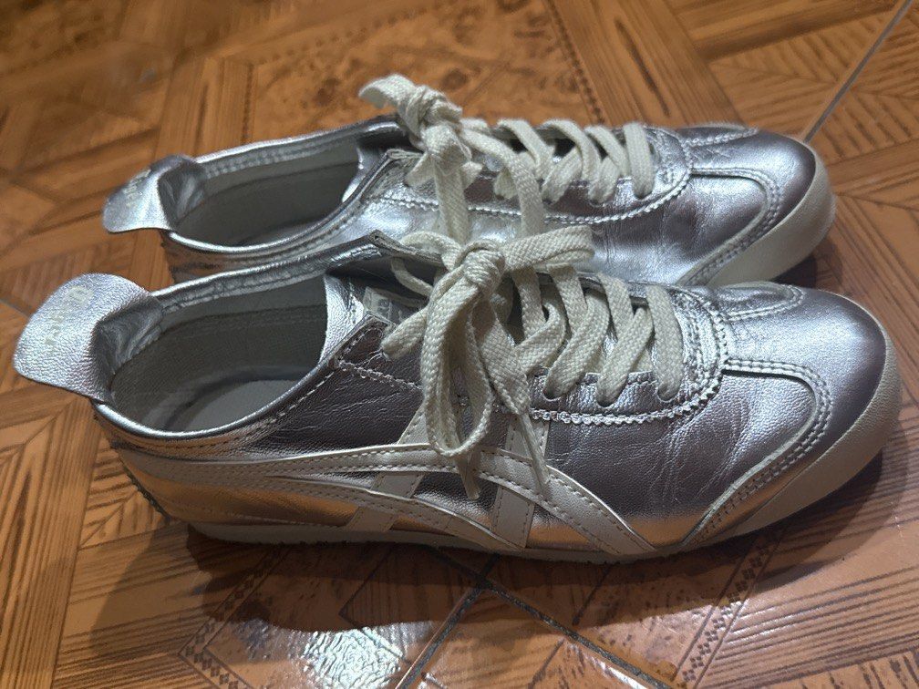 Onitsuka mexico 66 (Category: Sneakers) located in Manila. Submitted by pialoved (Listing ID 1469484862, Image 2). Description: US 4 22.5cm Without box.
