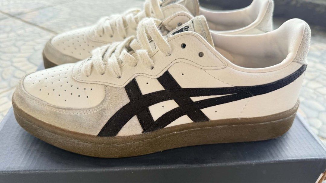 OnitsukA tiger (Category: Sneakers) located in Baguio. Submitted by rheaanne07 (Listing ID 1469477890, Image 1). Description: Orig Bought brandnew for ₱8k Us 7.5 Eur 39 .