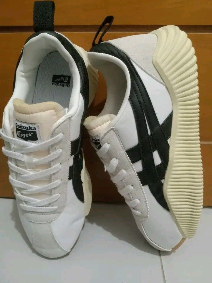 Onitsuka tiger sneakers (Category: Sneakers) located in Koronadal. Submitted by joeannmahi28609 (Listing ID 1469505909, Image 2). Description: onitsuka tiger chunky sneakers made in Vietnam size eur 44 for men only coded in excellent condition sino bet nito ukay source secondhand shoes mine nyo na.