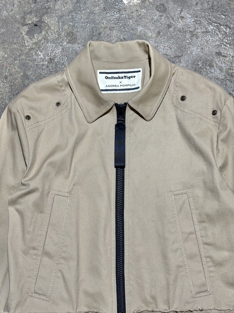 Onitsuka Tiger x Andrea Pompilio Khaki Utility Jacket (Category: Coats, Jackets and Outerwear) located in Bacolod City. Submitted by money_maker06 (Listing ID 1469486867, Image 2). Description: Onitsuka Tiger x Andrea Pompilio Utility Jacket •Size: Medium •Width: 19.5 •Length: 28.5 •Condition: Good •Issue: Small Stains (Need Rewash) •Price: 999 •Click each picture to appreciate the item •Dm me if you’re interested. I can give you more detailed pi