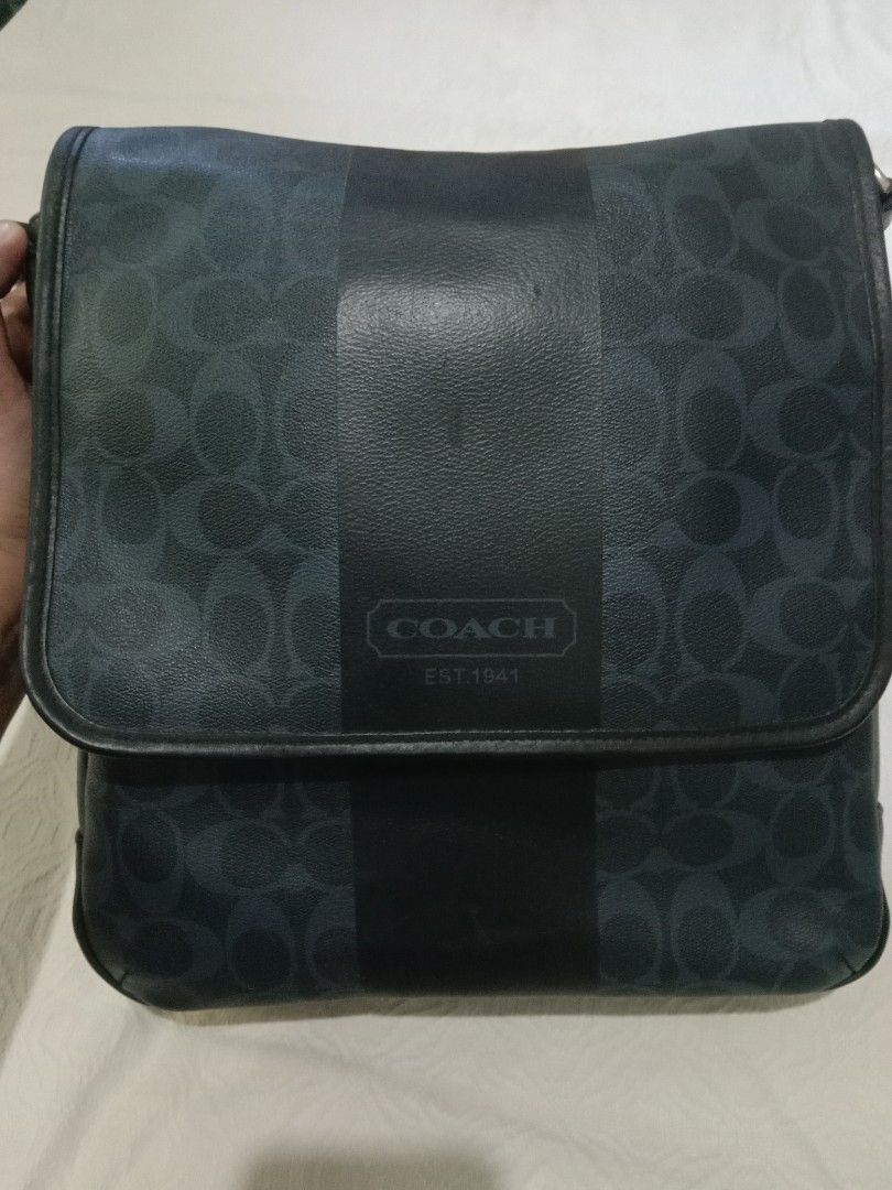 Original Coach Mesenger bag for men (Category: Luxury Bags & Wallets) located in San Jose. Submitted by stopnshop_02 (Listing ID 1469412263, Image 2). Description: payment first no to joyjoy talk.