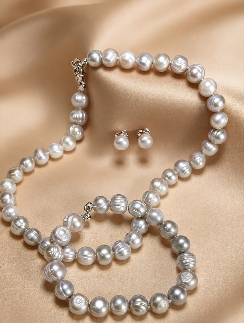 Original Freshwater Pearl Set (Category: Body Jewelry) located in Pasay City. Submitted by palawanpearl28 (Listing ID 1469488678, Image 1). Description: �Details Below � �Pearls: Freshwater Pearl �Type: Set �Quality: AA �Color: White /Gray /Peach �INCLUSION� �Jewelry Box �Certificate Of Authenticity �Freebies �Free Shipping Nationwide �OTHER INFORMATION� �Real Southsea Pearl have minimal flaws/bites GUARANTEED AUTHENTIC SOUTHSEA PEARL FROM PALAWA