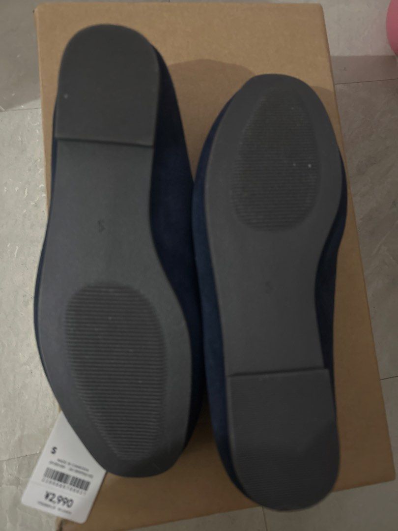 Original GU loafers (Category: Loafers) located in Binan City. Submitted by apparel30 (Listing ID 1469521973, Image 2). Description: Original with tag Size S, narrow fit. Fits size 5-5.5 US women No issue. Brand new.
