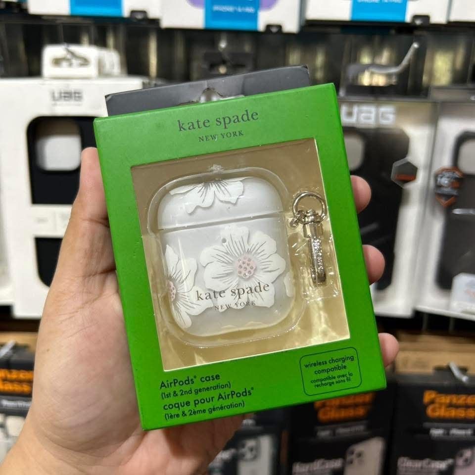 ORIGINAL KATE SPADE AIRPODS 1&2 CASE (Category: Cases & Sleeves) located in Las Pinas. Submitted by raebelran (Listing ID 1469454925, Image 2). Description: ORIGINAL KATE SPADE AIRPODS CADE .