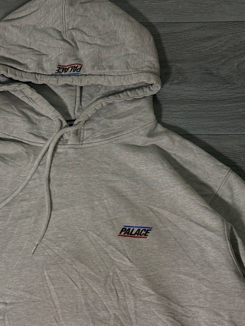 Palace Hoodie (Category: Coats, Jackets and Outerwear) located in Maragusan (San Mariano). Submitted by dripdrops_ddo (Listing ID 1469554712, Image 3). Description: 🏷️ PALACE PULLOVER HOODIE Dimes: 24.5W x 27.5L (28Back) Size: XL on tag Color rate: 9.5/10 Condition: Excellent Not sure if there are cracks in the print or it’s the design..