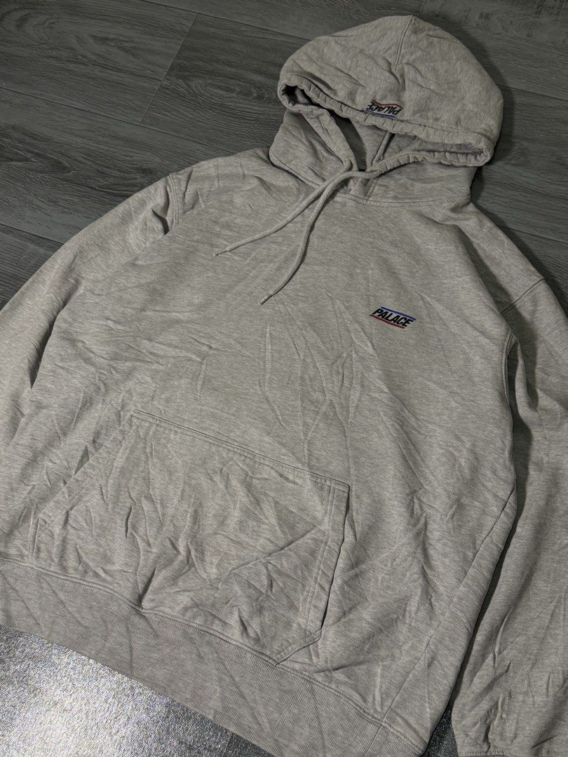 Palace Hoodie (Category: Coats, Jackets and Outerwear) located in Maragusan (San Mariano). Submitted by dripdrops_ddo (Listing ID 1469554712, Image 2). Description: 🏷️ PALACE PULLOVER HOODIE Dimes: 24.5W x 27.5L (28Back) Size: XL on tag Color rate: 9.5/10 Condition: Excellent Not sure if there are cracks in the print or it’s the design..