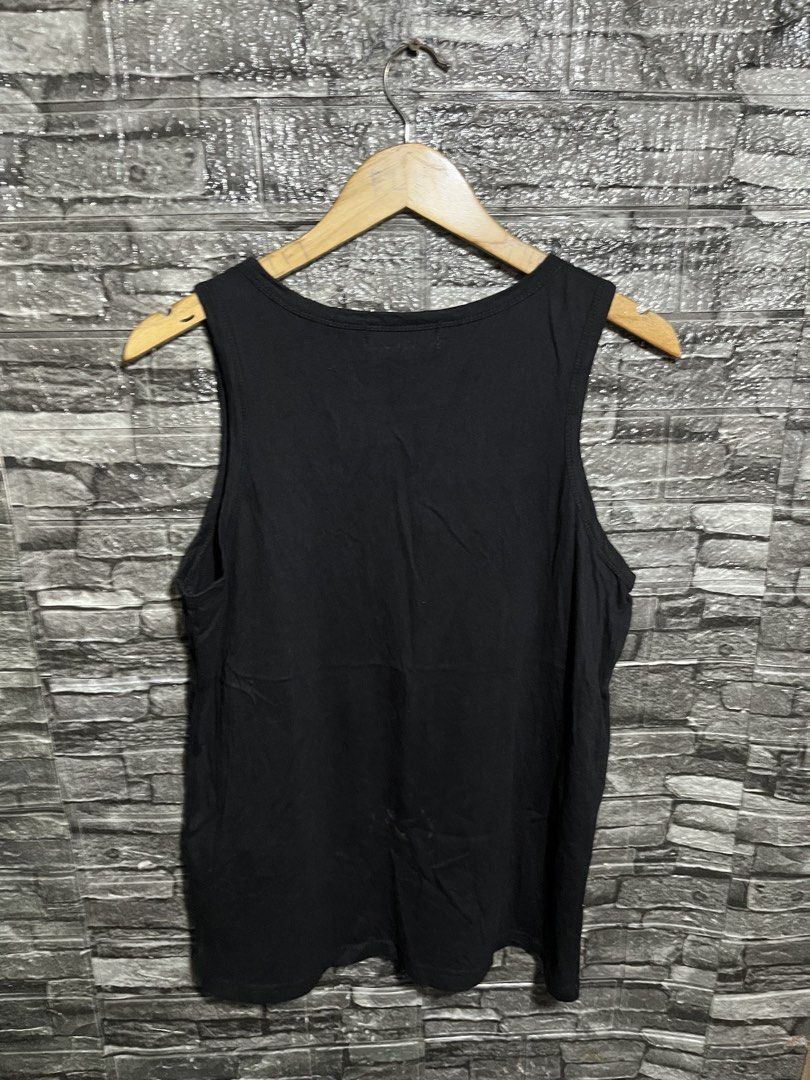 Palace London Tank Top (Category: Activewear) located in Manila. Submitted by flex_curation (Listing ID 1469446129, Image 3). Description: 19x27 IN VERY GOOD CONDITION BACOOR CAVITE LOC.