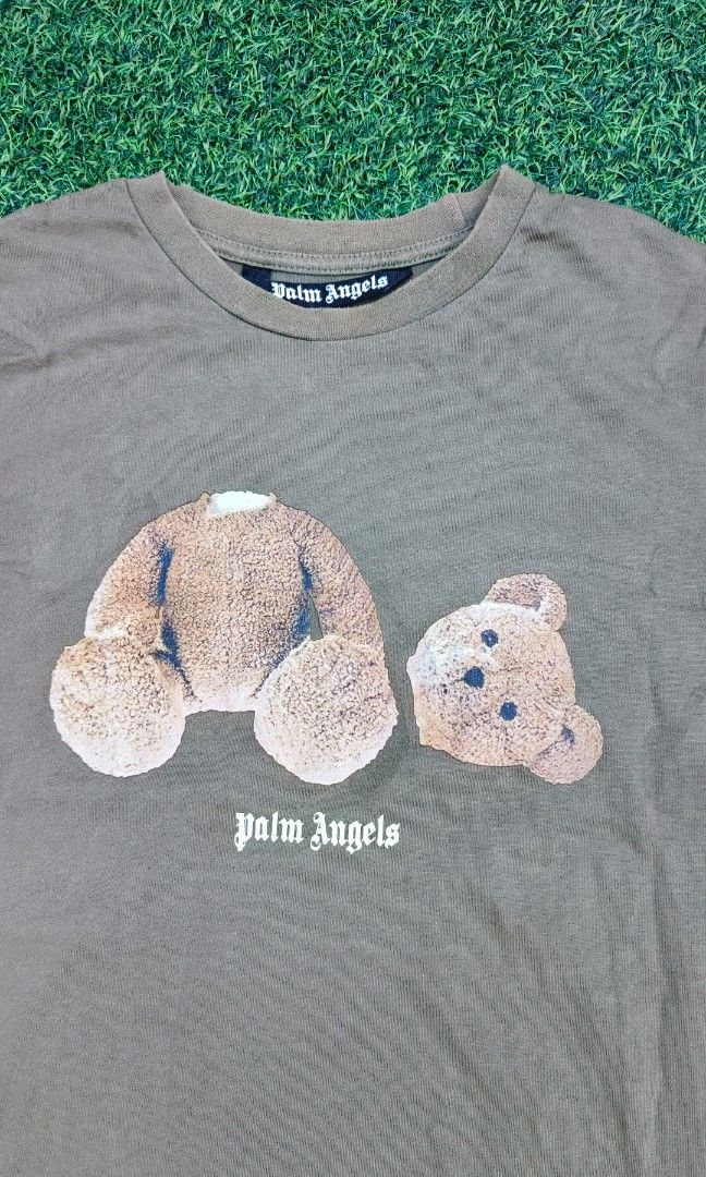 Palm angels tee (Category: Luxury Apparel) located in Manila. Submitted by mackussil (Listing ID 1469482527, Image 3). Description: no issue authentic large size.