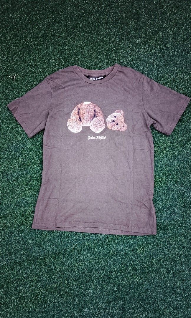 Palm angels tee (Category: Luxury Apparel) located in Manila. Submitted by mackussil (Listing ID 1469482527, Image 1). Description: no issue authentic large size.
