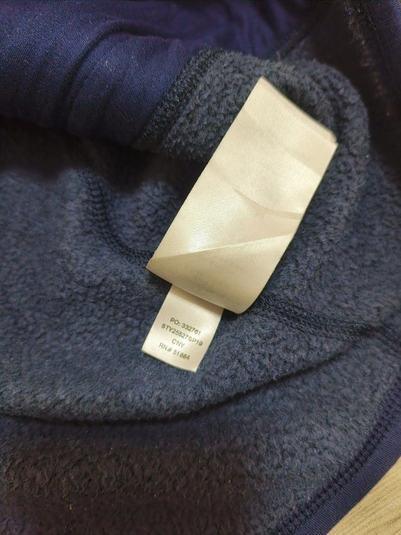 Patagonia sweater fleece jacket (Category: Coats, Jackets and Outerwear) located in Siniloan. Submitted by talktotheroses (Listing ID 1469424891, Image 3). Description: no issue.