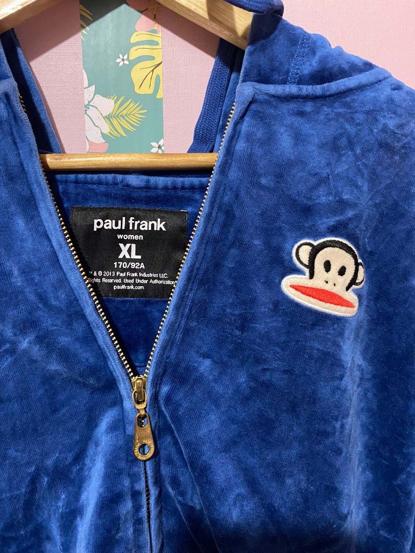 PAUL FRANK HOODIE (Category: Coats, Jackets and Outerwear) located in Manila. Submitted by jozelann (Listing ID 1469509402, Image 2). Description: .