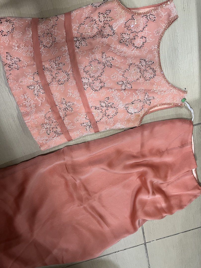 Peach dress elegant (Category: Evening dresses & gowns) located in Manila. Submitted by peeknpicks (Listing ID 1469534773, Image 1). Description: .