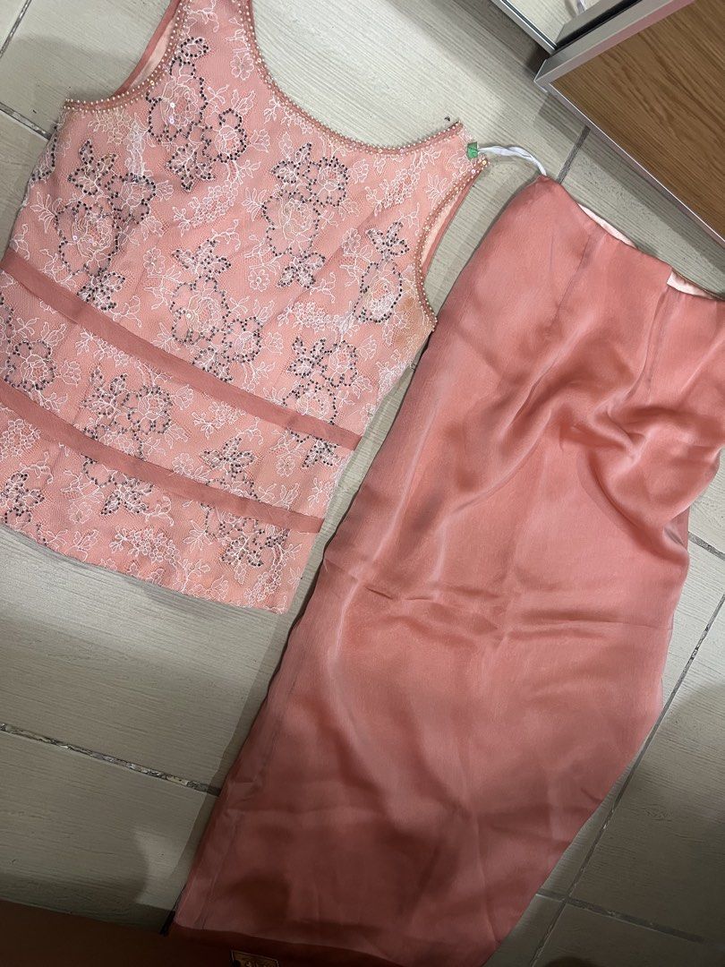 Peach dress elegant (Category: Evening dresses & gowns) located in Manila. Submitted by peeknpicks (Listing ID 1469534773, Image 3). Description: .
