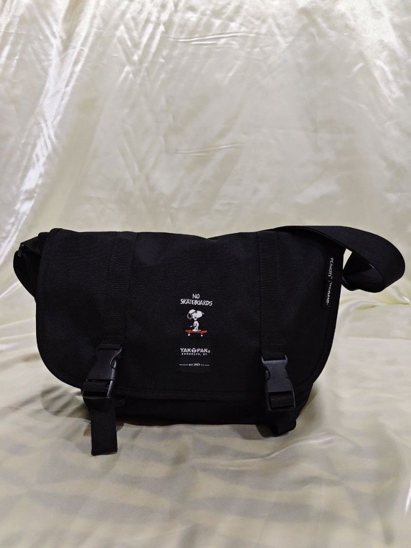 PEANUT SLING BAG 15/10" (Category: Cross-body Bags) located in Gamu. Submitted by 2022bagsbunny (Listing ID 1469400745, Image 1). Description: .