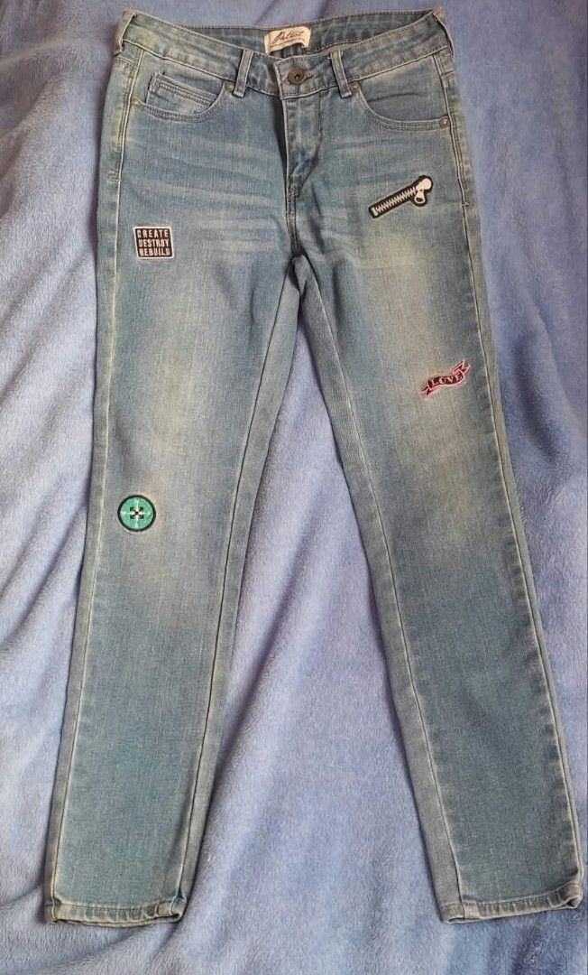 PETROL DENIM: LOW RISE (Category: Jeans) located in Manila. Submitted by viobrisq (Listing ID 1469453578, Image 3). Description: Official Petrol Denim: Rugged Quality Size: 27 delivery: J&T PH only (don't know how to ship internationally).