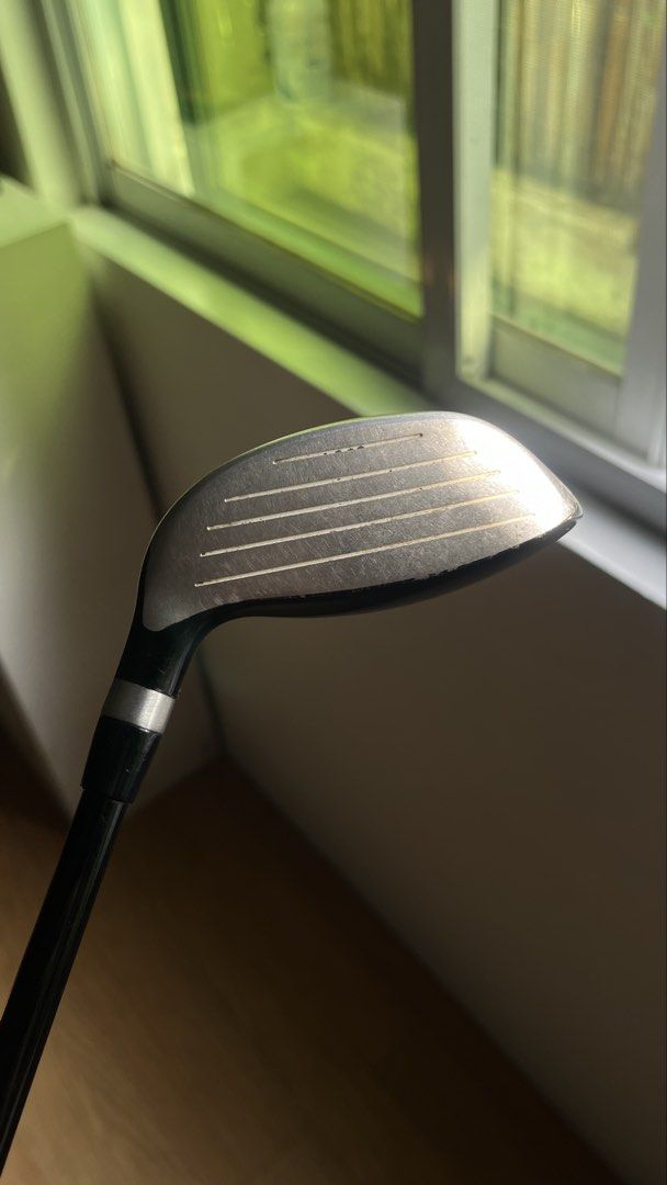 Ping G10 7 Wood 21.5 Degree (Category: Golf) located in Manila. Submitted by jreys21 (Listing ID 1469394849, Image 3). Description: - Brand/Model: Ping G10 7 Wood - Loft: 21.5 degrees - Shaft: Ping TFC 570F regular flex graphite - Condition: Normal wear marks on sole and face, standard scuffs on crown from regular play - Inclusion: Original matching headcover included.