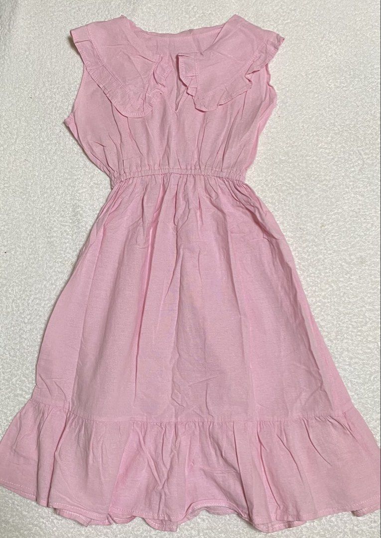 Pink dress (Category: Babies & Kids Fashion) located in Morong. Submitted by fcjonline528 (Listing ID 1469449656, Image 1). Description: This is preloved pero wala pong sira. Isang beses lang nagamit at nastocked na sa tabihan.