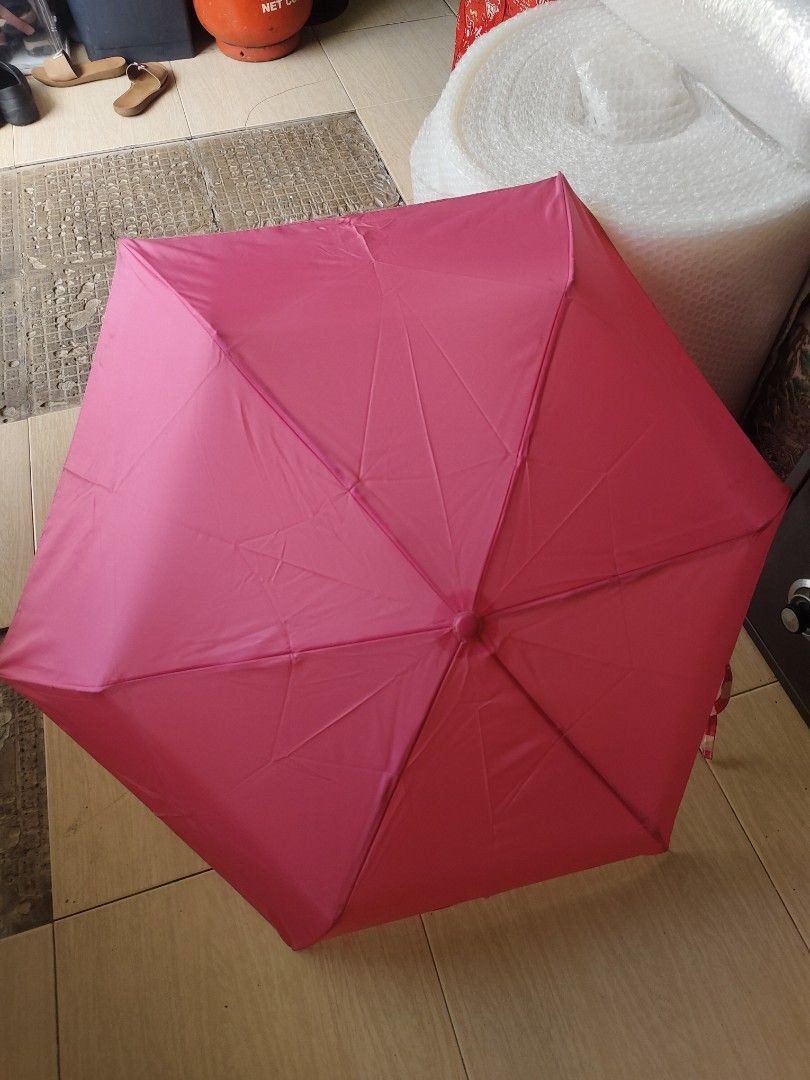 Pink umbrella (Category: Umbrellas) located in Davao. Submitted by 3ds_jpn (Listing ID 1469462929, Image 3). Description: .