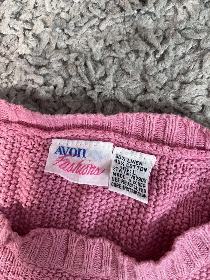 pink-knitted oversized sweater (Category: Longsleeves) located in Davao. Submitted by fromadollscloset (Listing ID 1469434478, Image 2). Description: [READ MY BIO FIRST!] ⭐️ description ⭐️ - has seen many years - nice 'n warm - perfect for those wanting that oversized cover-up.