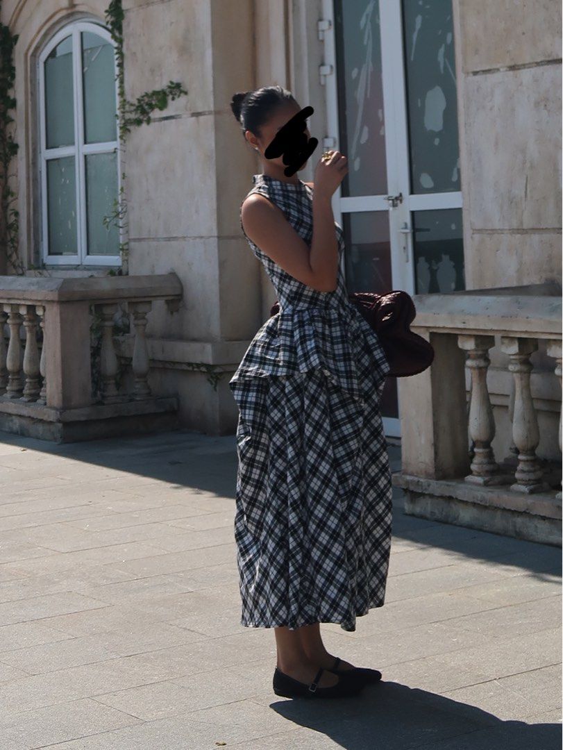 plaid dress (Category: Dresses) located in Manila. Submitted by xyvooo (Listing ID 1469407167, Image 2). Description: .