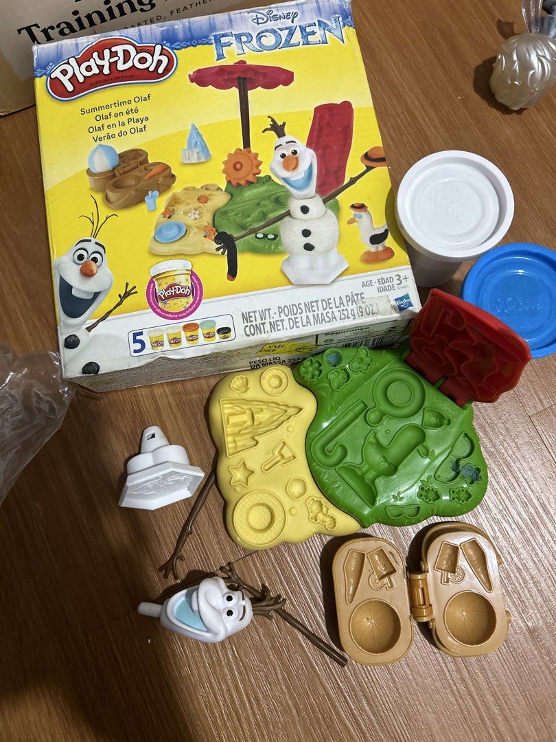Play-Doh Disney Frozen Summertime Olaf playset (Category: Kids Toys) located in Pateros City. Submitted by cleanmycloset (Listing ID 1469418321, Image 2). Description: Preloved, unless stated brandnew. All items are declared AS IS. Pls manage your expectations. Tiktok checkout at your own risk or direct Jnt for safety. Lalamove for nearby areas and big items. Coin is used for size comparison. Follow me on tiktok @cleanmyclosetph & @cleanmyclosetp