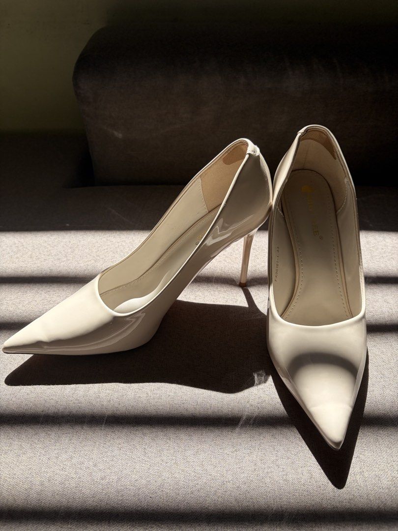 Pointed Stiletto High Heels (Category: Heels) located in Manila. Submitted by itsguzely (Listing ID 1469404975, Image 1). Description: 👠Pointed Stiletto High Heels ✅Used once (graduation event) ✅Plus-Size (43 = 26.5 cm or 10.43 in) ✅Heel Height = 9.5 cm or 3.74 in ✅Leather Material ✅High Quality ✅Off-white Beige color.