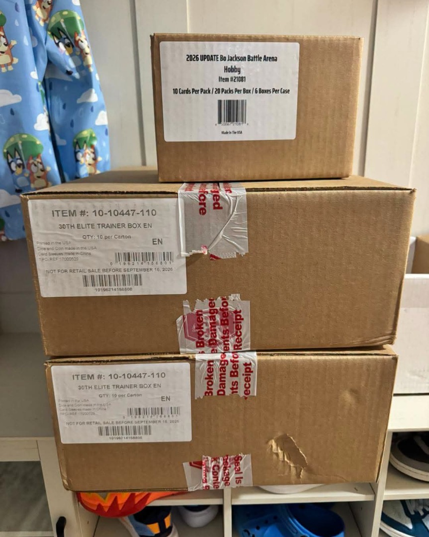 Pokemon TCG 30th Celebration Elite Trainer Box, Toys & Collectibles ...