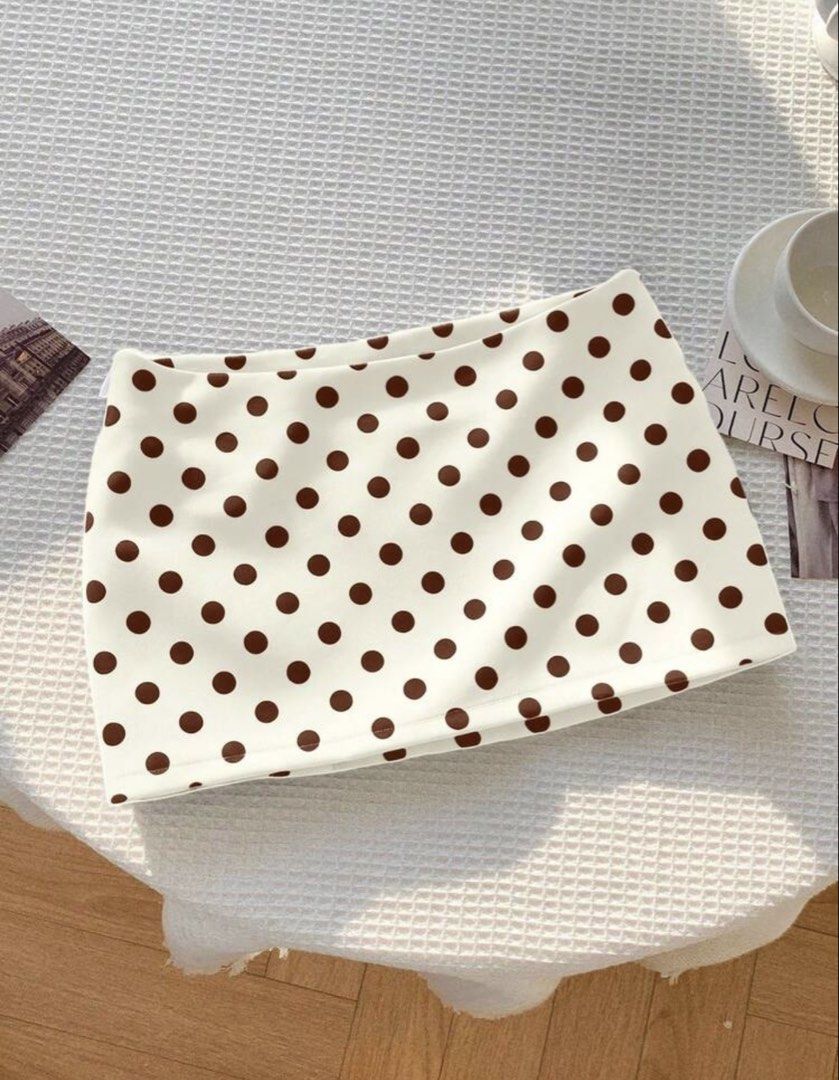 Polka Skirt (Category: Skirts) located in Midsayap. Submitted by shai_09 (Listing ID 1469446362, Image 1). Description: Casual Polka dot mini skirt never been use pa .